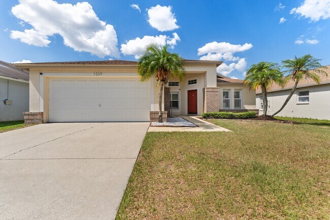 Foto del edificio - Absolutely stunning executive (LARGE) 3 BR / 2 BA / 2 Car Garage home in the highly sought after ...