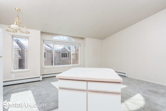 Building Photo - 1591 Elcadore Dr