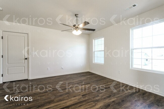 Foto del edificio - 803 Granite Cir SW