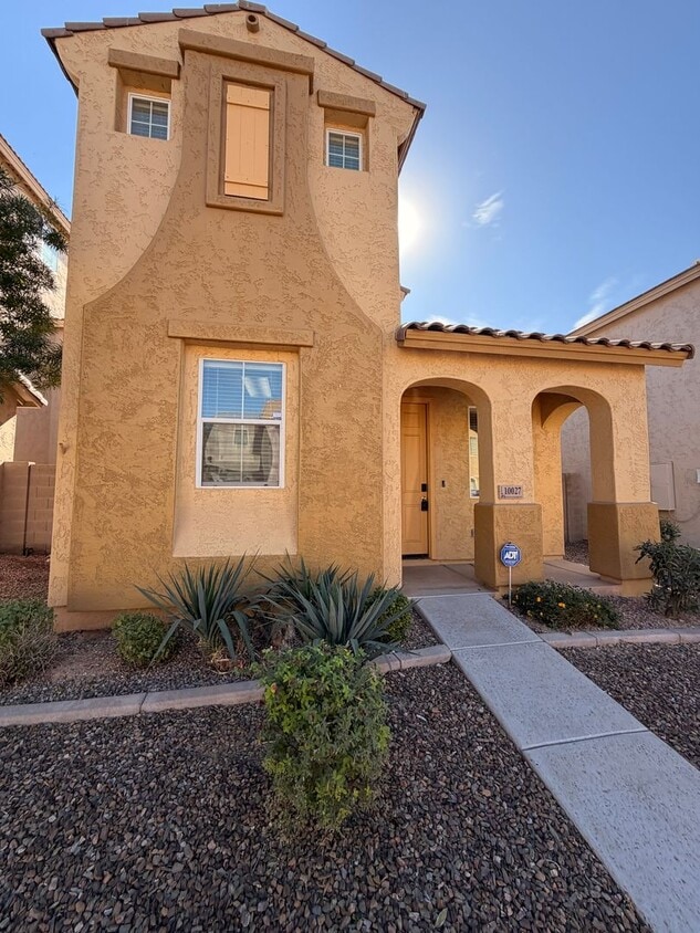 Primary Photo - Two Story 3Bdm 2.5Ba Tolleson Home