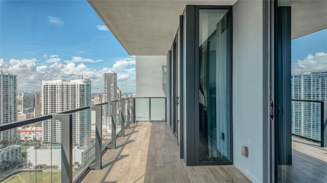 Foto del edificio - 68 SE 6th St