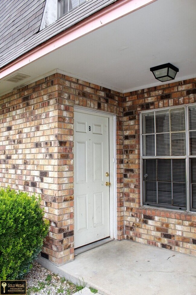 Foto del edificio - 3906 Charolais Dr