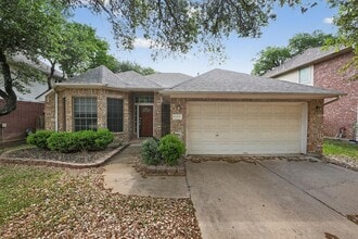Building Photo - 16804 Willow Oak Ln