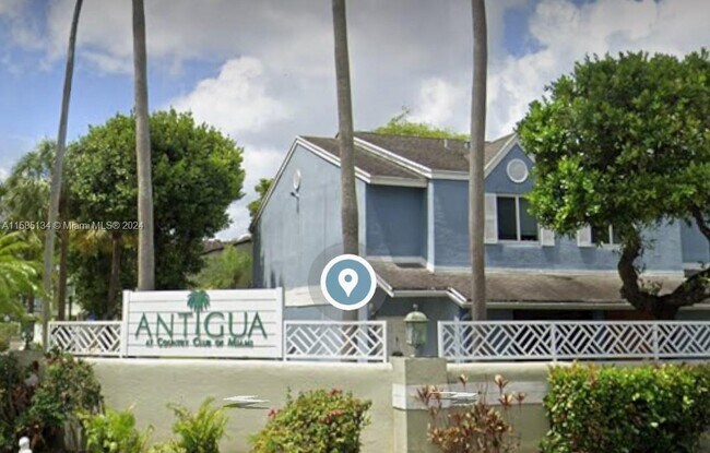 Foto del edificio - 17425 NW 67th Pl