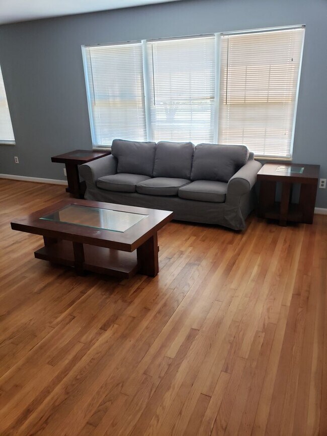 Foto del edificio - 3 Bedroom unit near ODU