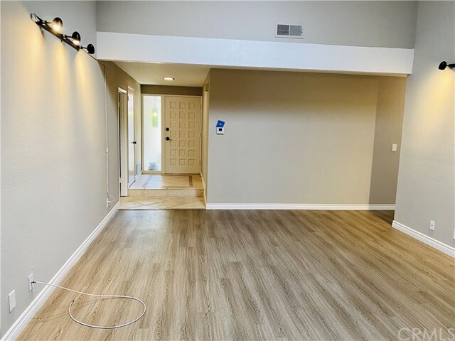 Building Photo - 9621 Zetland Dr