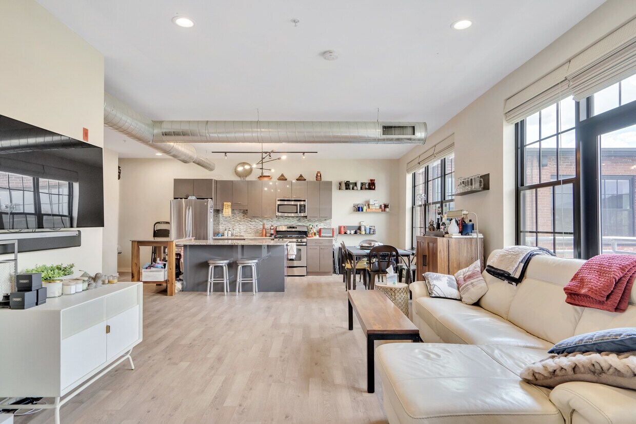 Foto principal - 944 Dorchester Ave