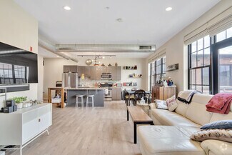 Building Photo - 944 Dorchester