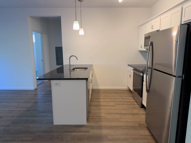 Building Photo - Briar Ridge Commons