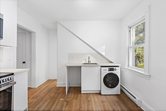 Building Photo - 44 Highwood Terrace