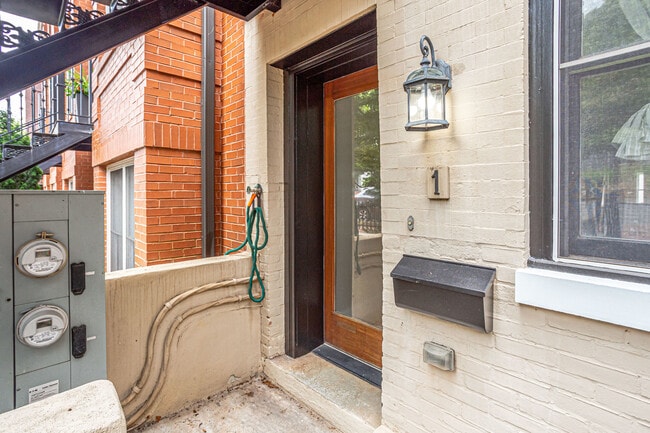 Foto del edificio - 1230 4th St NW