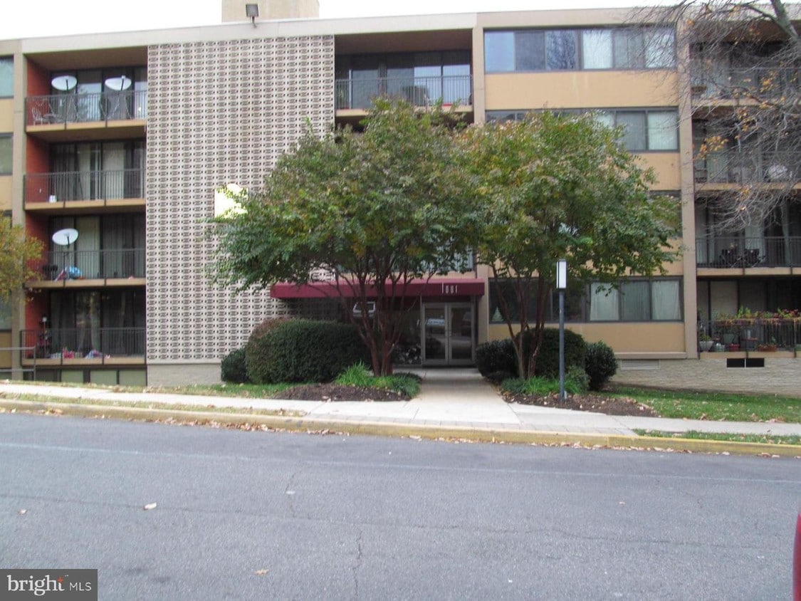 4 S Van Dorn St Unit 201, Alexandria, VA 22304 Apartment for Rent in