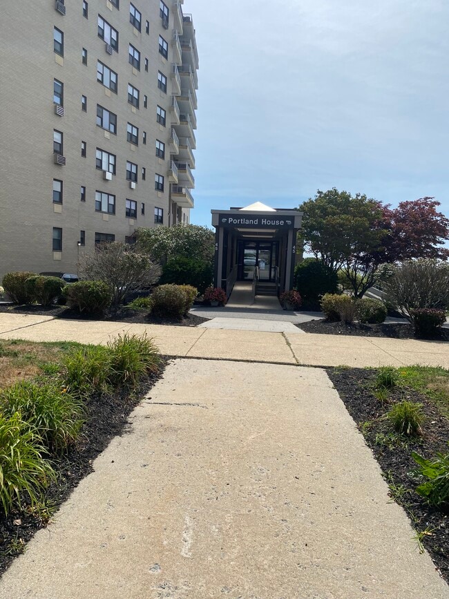 Building Photo - 45 Eastern Promenade