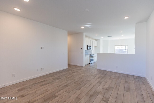 Foto del edificio - 17049 W Alice Ave