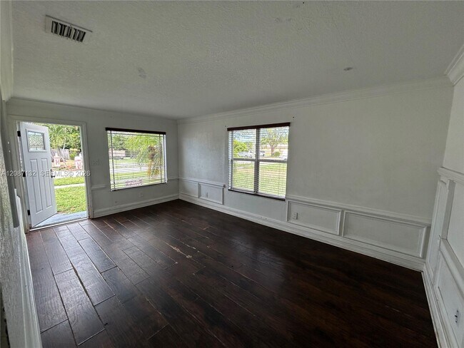 Building Photo - 280 SW 8th St