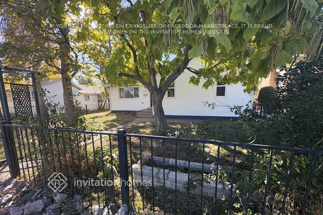 Building Photo - 285 N 10th Ave