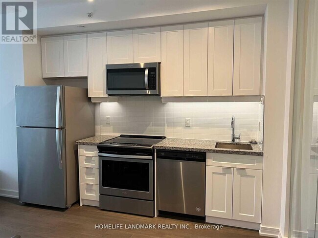 Photo du bâtiment - 621 Sheppard Ave E