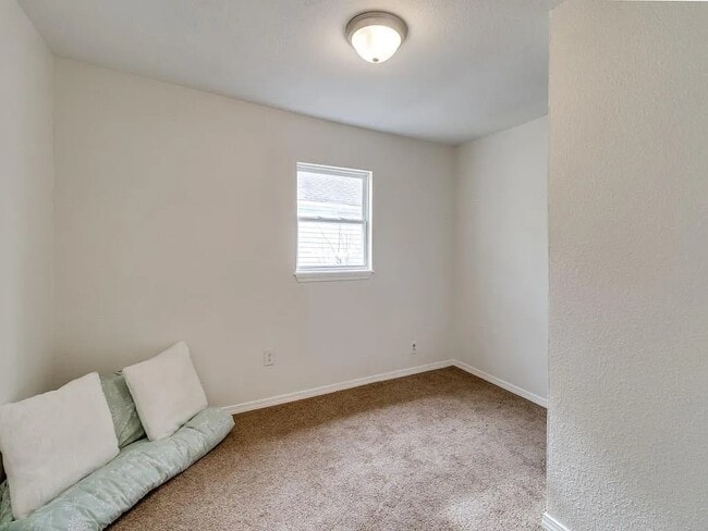Building Photo - 2620 Princeton Dr