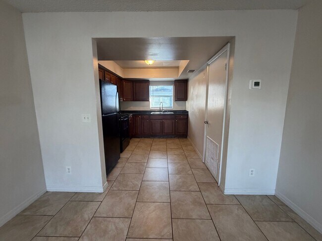 Foto del edificio - 7108-7108 S Kissimmee St