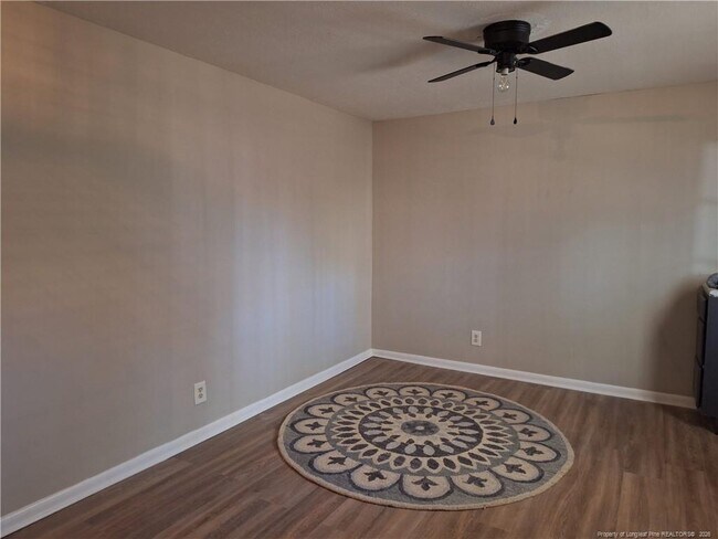 Building Photo - 2525 Vestal Ave