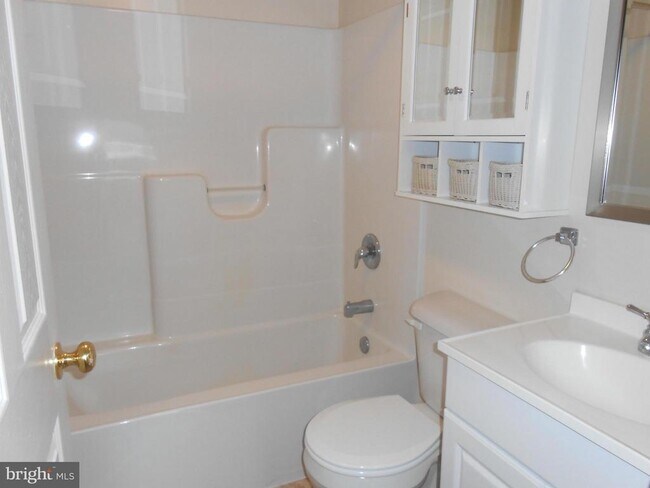 Foto del edificio - 25371 Three Notch Rd