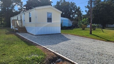 Building Photo - 132 Littleton St