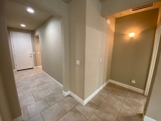 Building Photo - Home located in the Avalon Gated community...