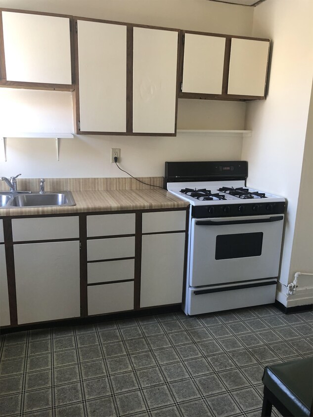 Primary Photo - 120 W 3rd St