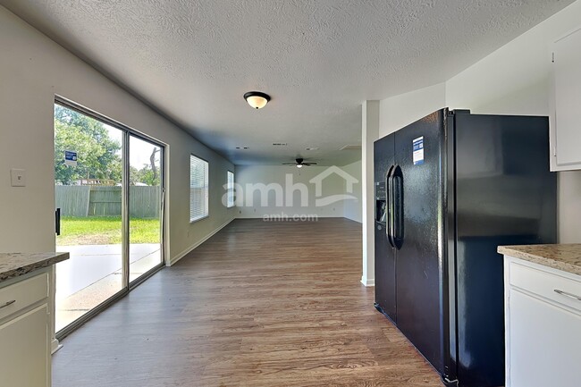 Building Photo - 5349 Yale Dr