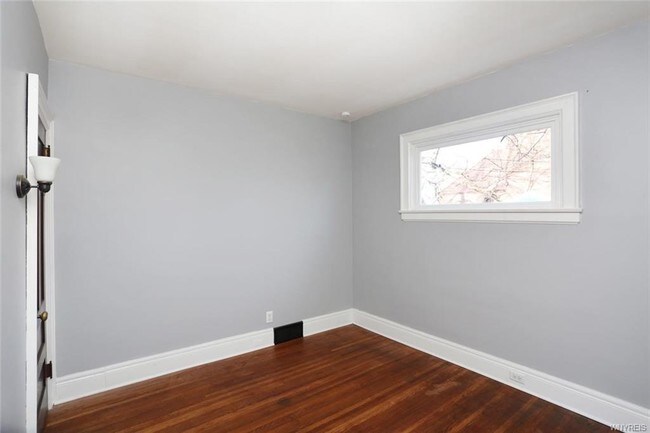 Building Photo - 19 Linwood Terrace