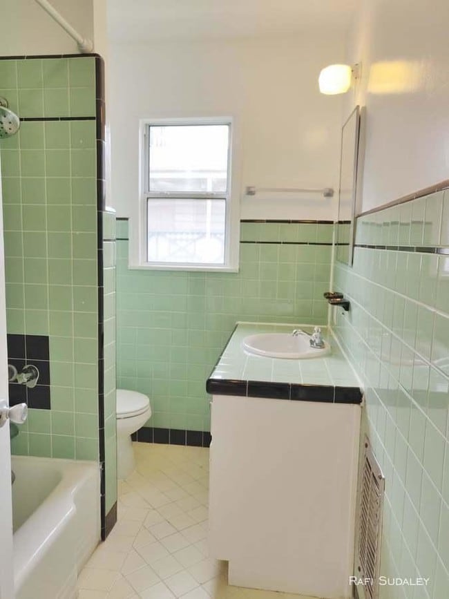 Building Photo - 1 bedroom in West Hollywood CA 90069