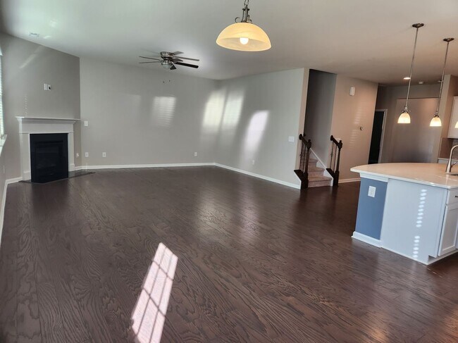 Foto del edificio - Charming Davidson 4-Bedroom with Modern Fi...