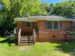 Building Photo - 418 W Fredericks St