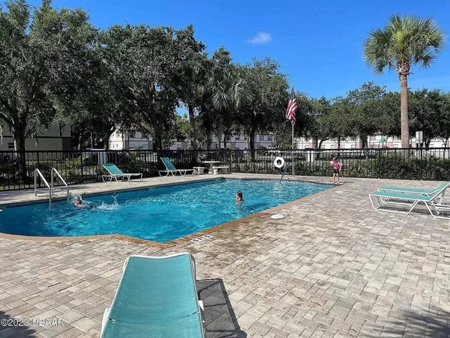 Building Photo - 430 Banana Cay Dr