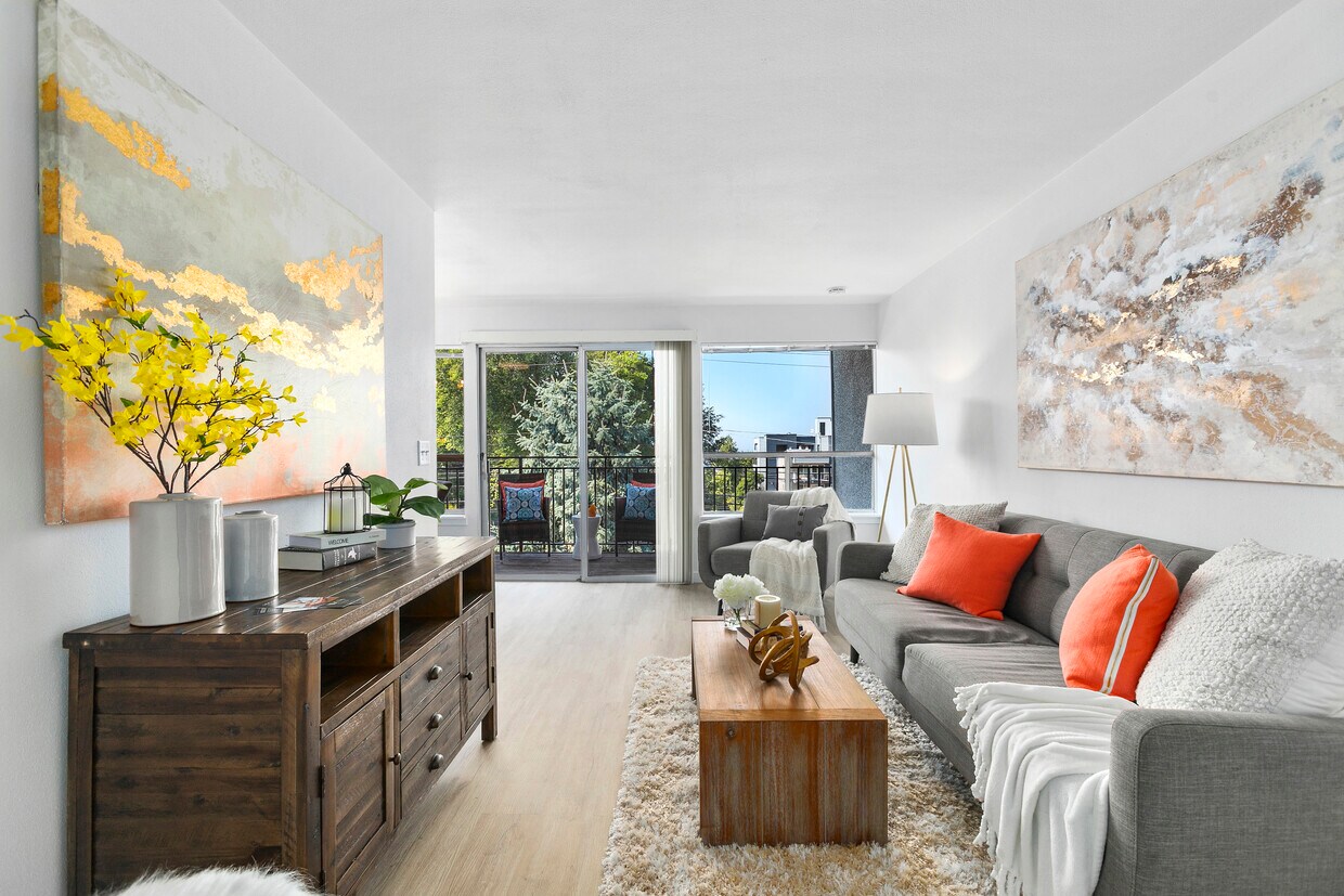 Foto principal - 1330 12th Ave S