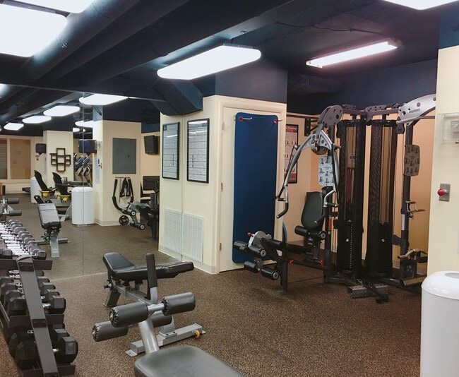 Building Photo - 5500 Holmes Run Pkwy