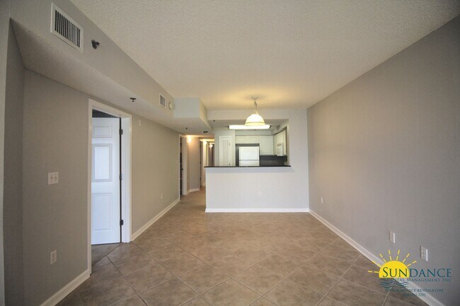 Building Photo - Gorgeous 3 Bedroom Condo in Mary Esther