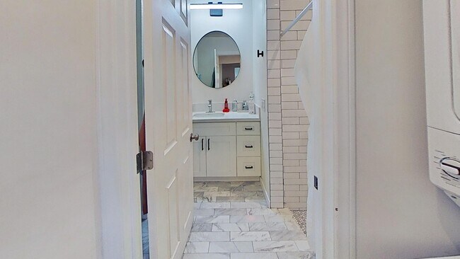 Foto del edificio - 5064 Alumni Pl