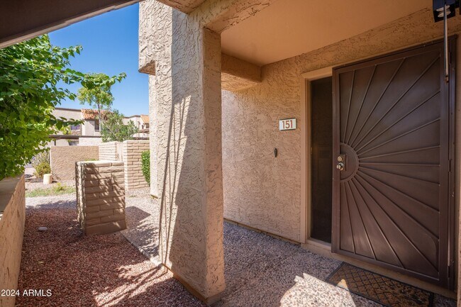 Foto del edificio - 7950 E Starlight Way