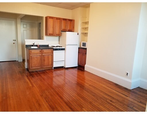 Primary Photo - 506 Beacon St