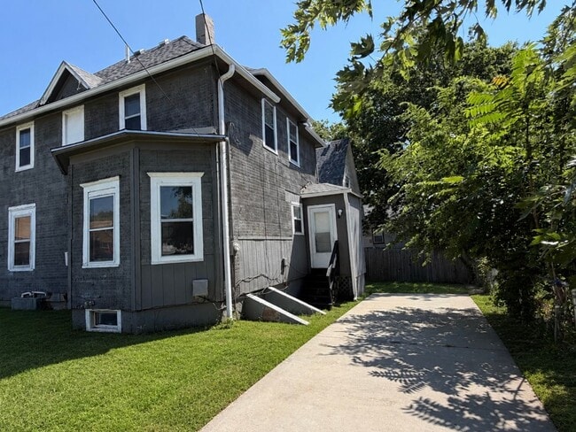 Photo - 2523 Jones St House