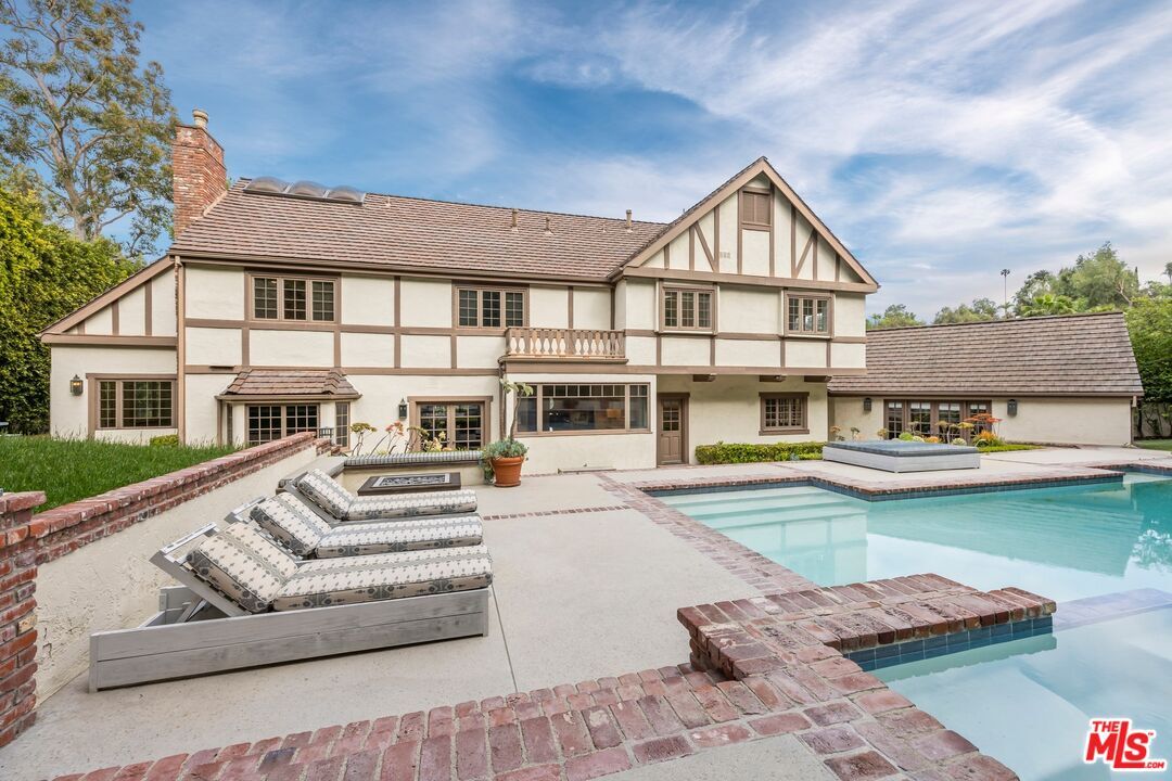 Primary Photo - 16754 Ashley Oaks