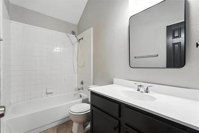 Building Photo - 10405 Belfort Dr