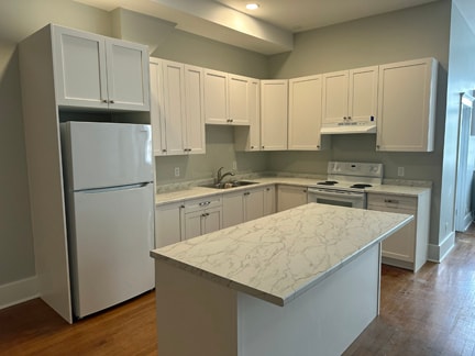 Kitchen - 88 Ontario St