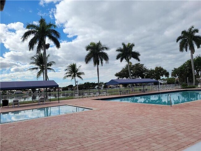 Foto del edificio - 9581 Tavernier Dr