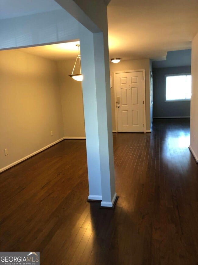 Building Photo - 1468 Briarwood Rd NE