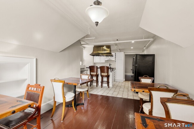 Foto del edificio - 360 Farmington Ave