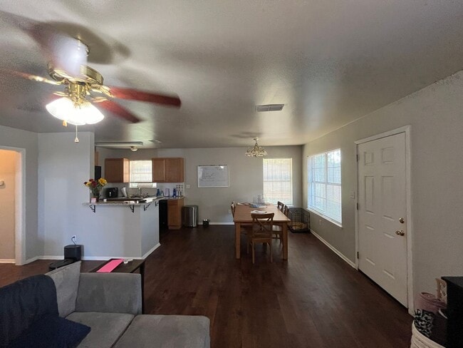 Building Photo - Coming Soon! Charming and Contemporary 3-B...