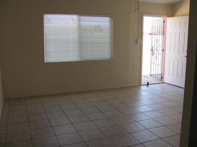 Foto del edificio - REMODELED CONDO