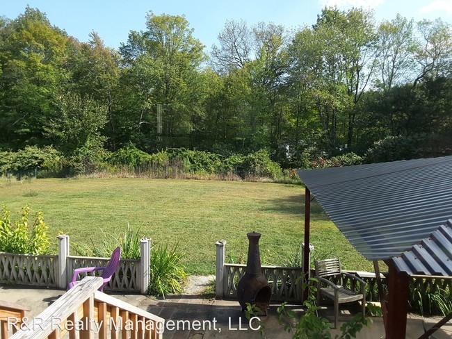 Building Photo - 53 Gilboa St